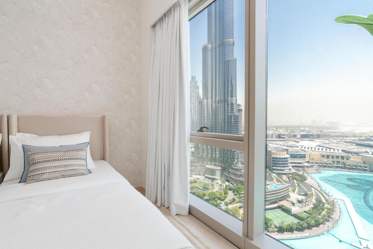 Grande, Luxurious 2 Bedroom Burj Khalifa & Fountain View Apartment Dubai