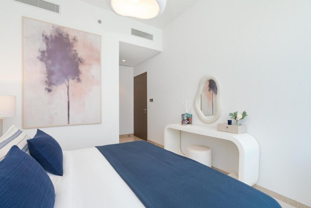 Grande, Luxurious 2 Bedroom Burj Khalifa & Fountain View Apartment Dubai